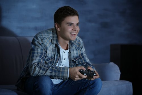 Video Game Addiction in Teenagers: What to Know