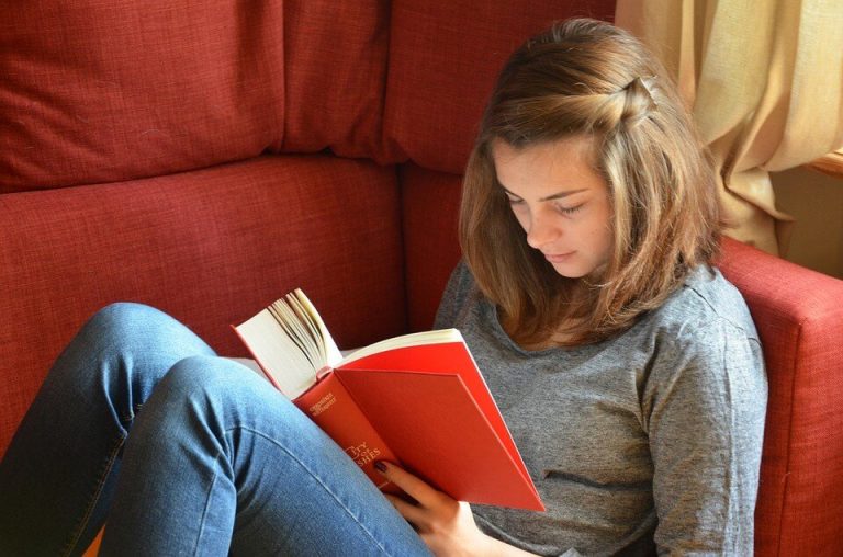 5 Activities That Promote Reading Among Teens