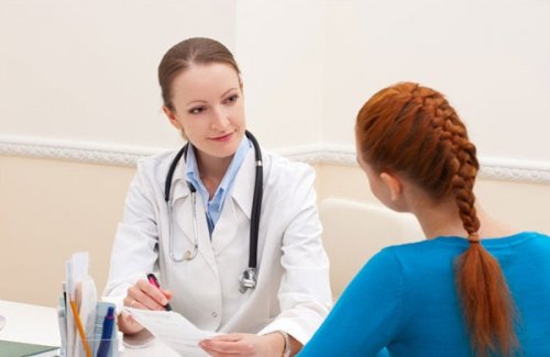 When to Make Your First Visit With The Gynecologist