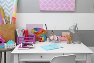 10 Great Ways to Prepare a Study Desk for Your Child