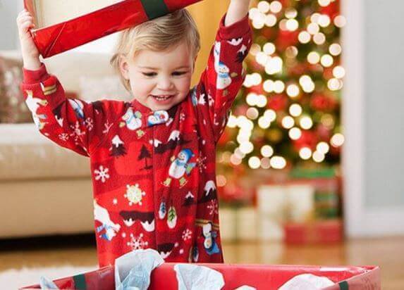 Decorate Your Children's Room for Christmas