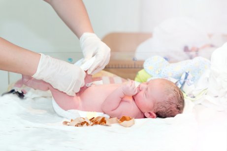 How to Take Care of Your Newborn's Umbilical Cord Stump
