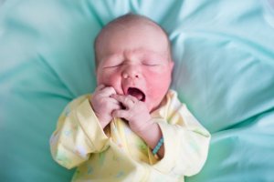 What Causes Flaky Skin on Newborns?