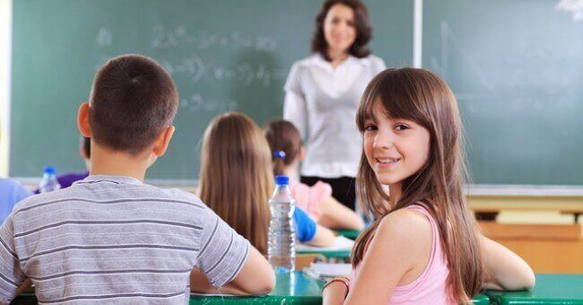 Should Siblings Be in the Same Class at School?