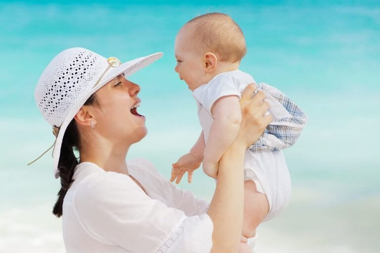 Babies and Children: When to Start Using Sunscreen