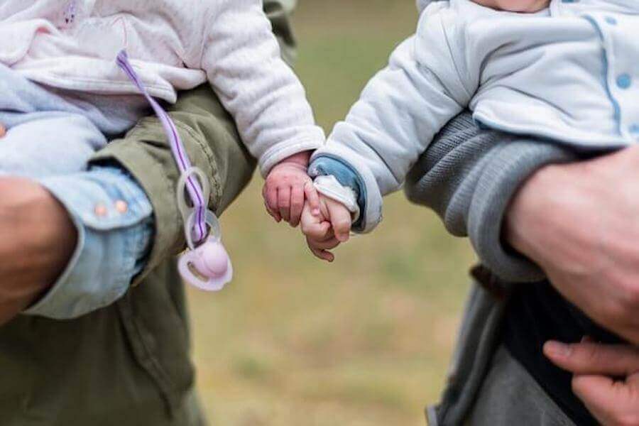 How Do Siblings Influence Children's Sociability?