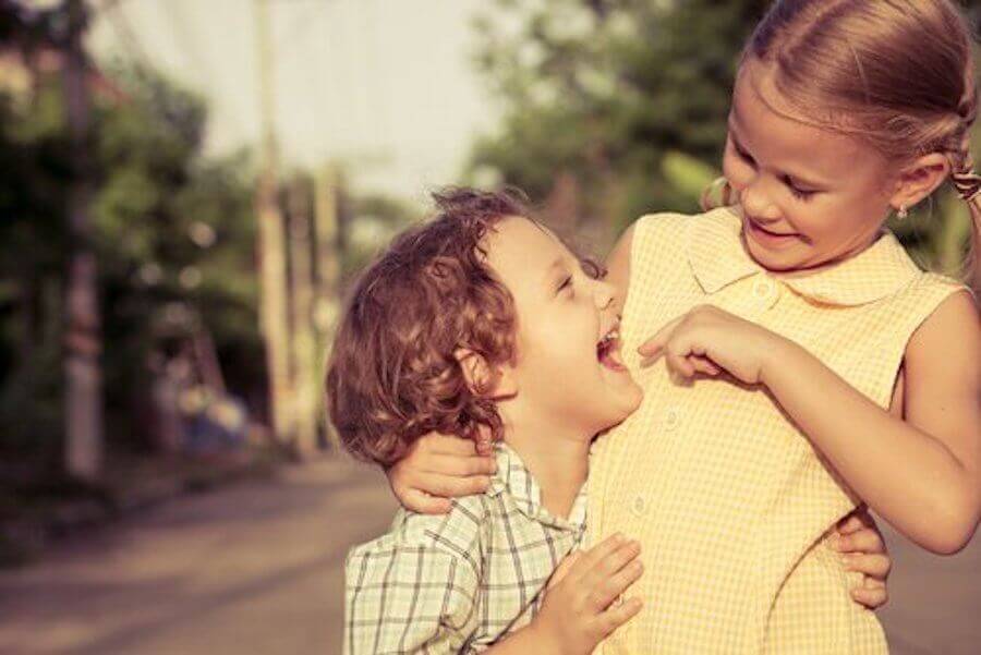 How Do Siblings Influence Children's Sociability?