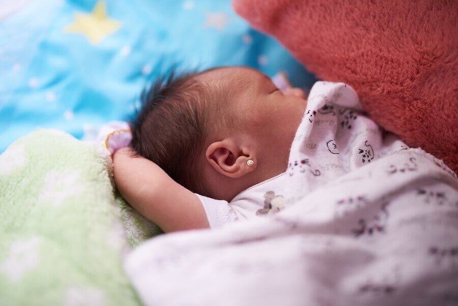 What Do Newborns Smell Like?