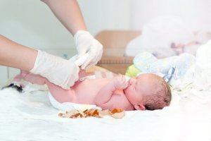 When Should You Cut the Umbilical Cord After Birth?