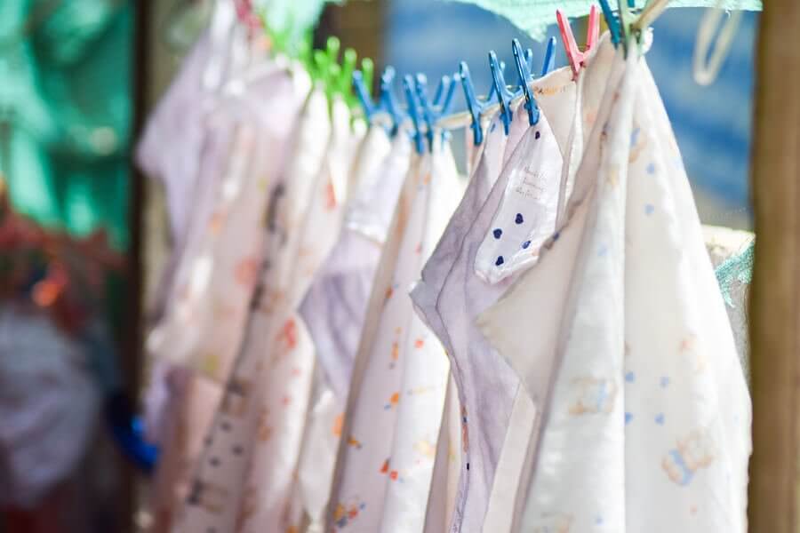 The Advantages and Disadvantages of Reusable Cloth Diapers