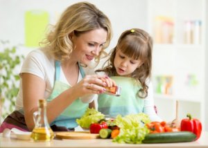 How to Entertain Children While Making Dinner