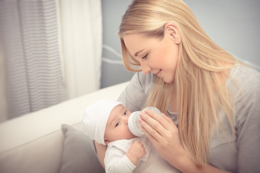 What to Do If Your Baby Doesn't Want to Take a Bottle