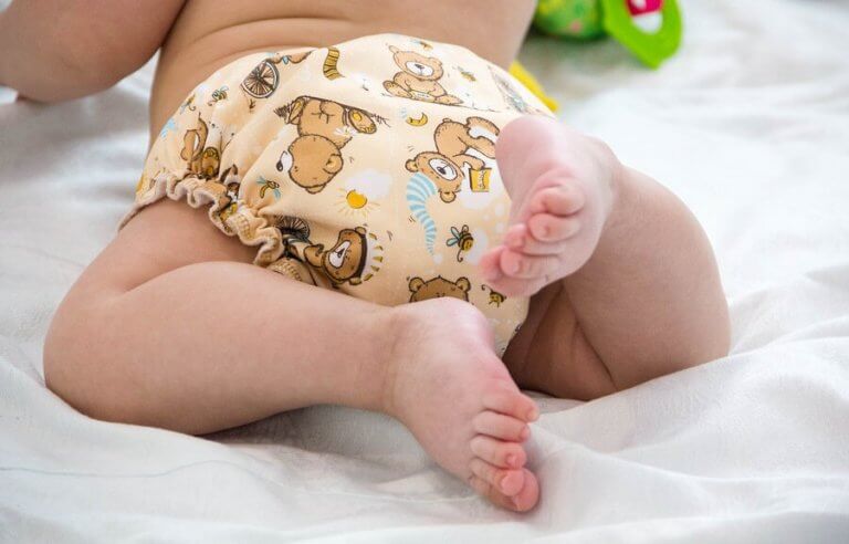 The Advantages and Disadvantages of Reusable Cloth Diapers