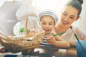 Summer Crafts: 4 Entertaining Options