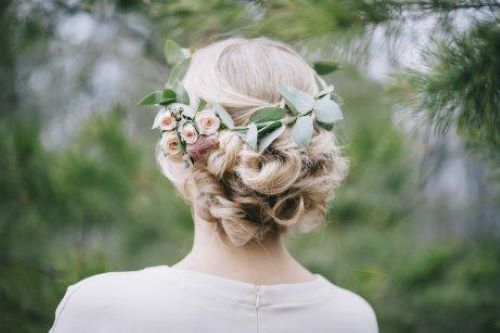 semi-crown bridal hairstyles