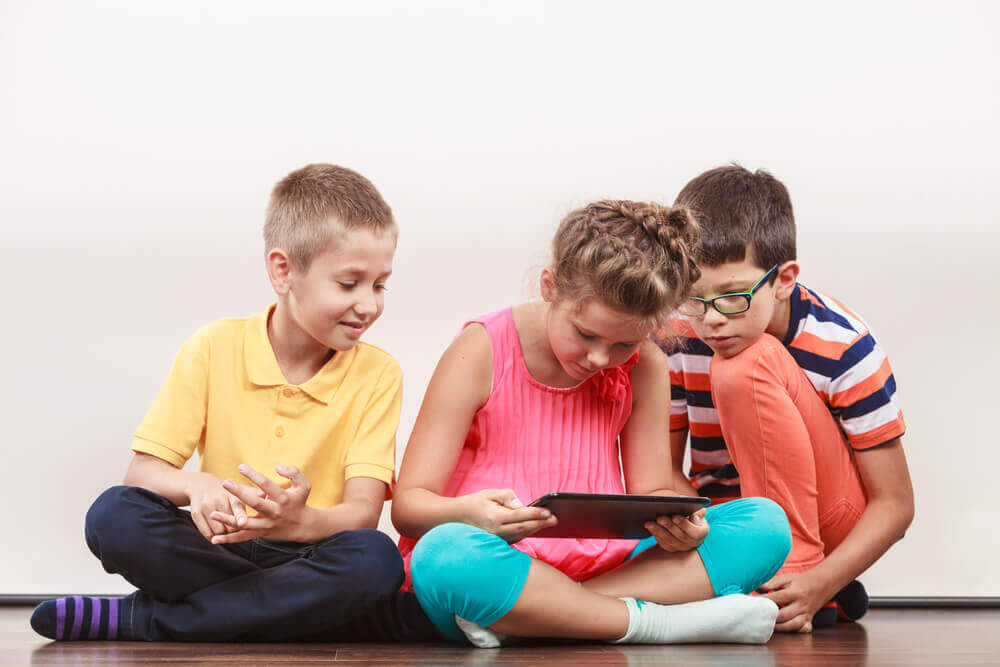What's the Best Age for Kids to Start Using Social Media?