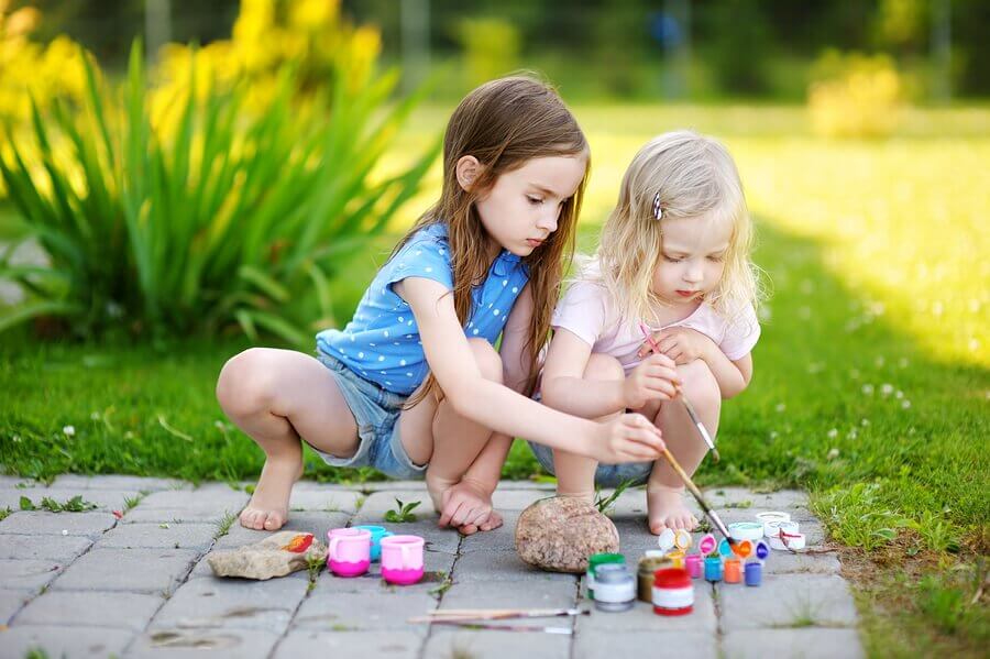 12 Crafts and Ideas Using Recycled Cardboard