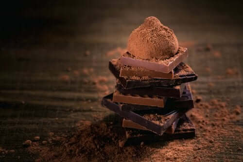 Why Is It Good to Eat Dark Chocolate?