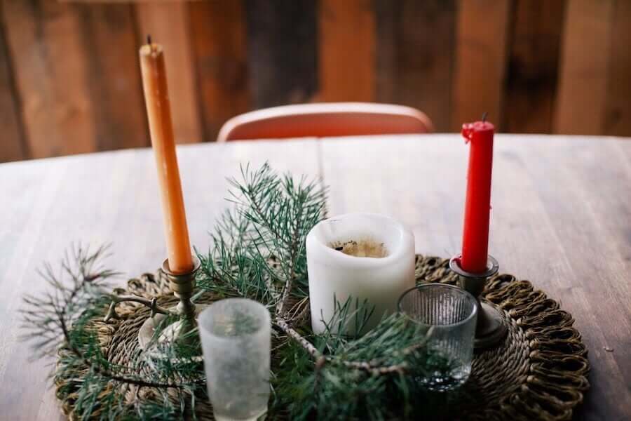 5 Ideas for Decorating Your Christmas Table