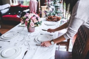 5 Ideas for Decorating Your Christmas Table