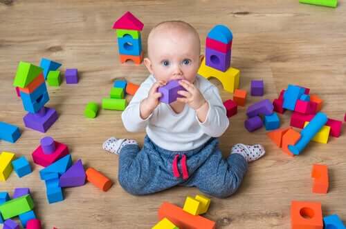 How to Help a Baby to Learn to Sit up