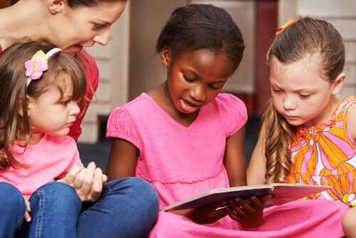 Tips to Help Your Children Begin Reading
