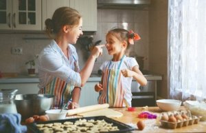 5 Sweet and Healthy Recipes to Make with Your Kids