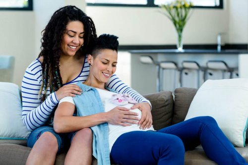 Donated Eggs Reception Method for Same-Sex Couples