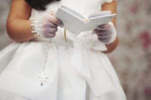 8 Gift Ideas for a Child's First Communion