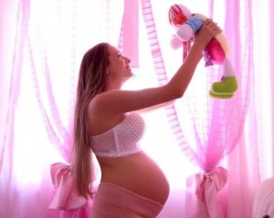 Is Motherhood Contagious?