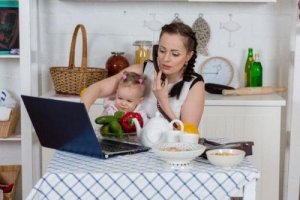 Monpet Mothers Have No Time for Themselves