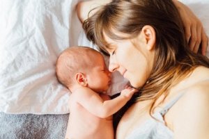 Should I Stop Working to Look After My Kids?