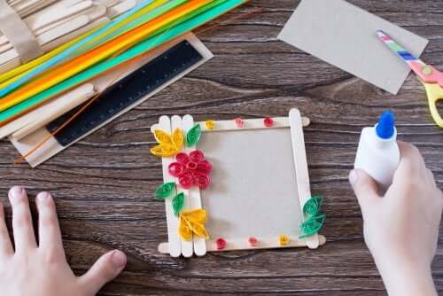 Crafts Your Children Can Make with Pasta