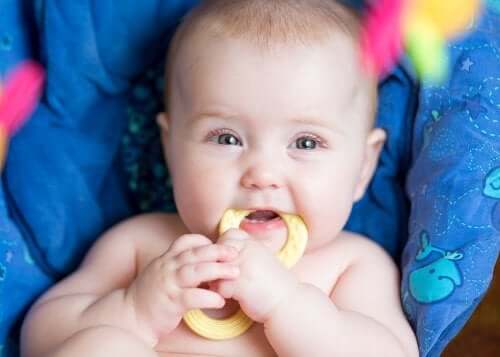 How to Choose the Best Teether for Your Baby