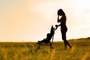 How to Cope with Loneliness after Childbirth