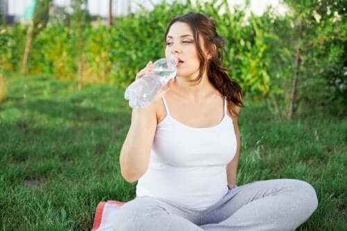 Reduce Fluid Retention During Pregnancy