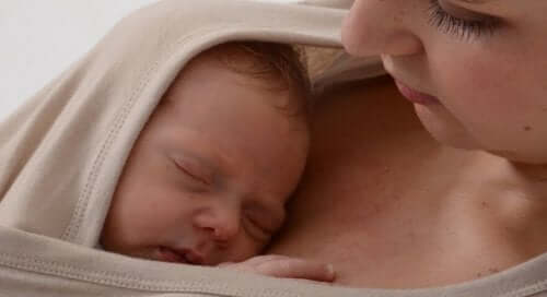 The Importance of Skin-to-Skin Contact Following Birth