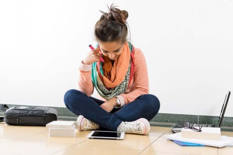 Advice on How to Help Your Child Start Studying Again