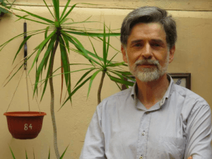 How to Be Good Parents, According to Pediatrician Carlos González