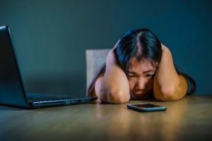 How to Detect Cyberbullying in Adolescents