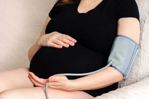 high-blood-pressure-during-pregnancy-i-mom-guide