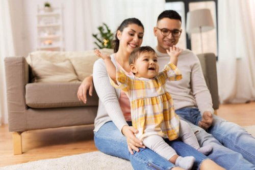 How to Avoid Stress when You Visit People with Your Baby