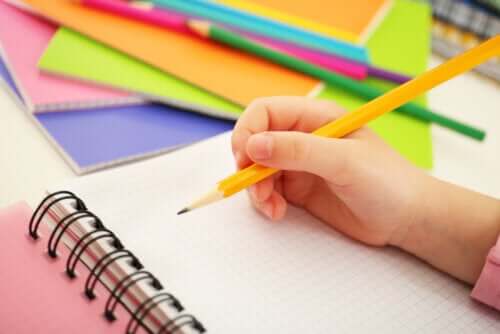 3 Games You Can Play at Home with a Pencil and Paper