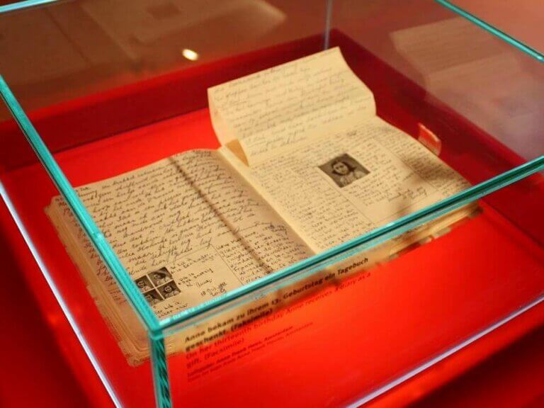6 Lessons to Learn from The Diary of Anne Frank