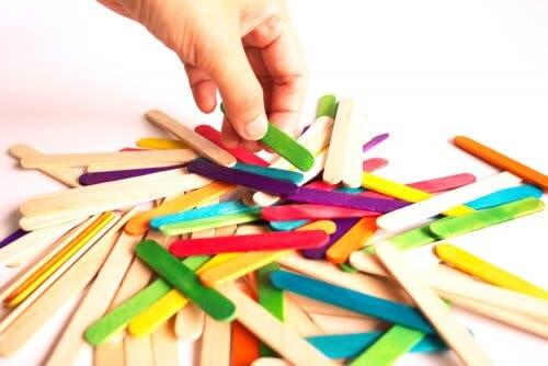 5 Children's Crafts with Ice Cream Sticks