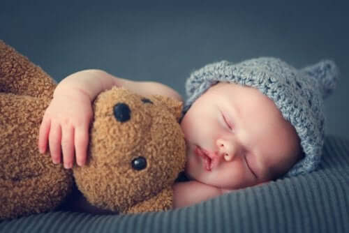 How Do Babies Sleep During Their First Three Months?