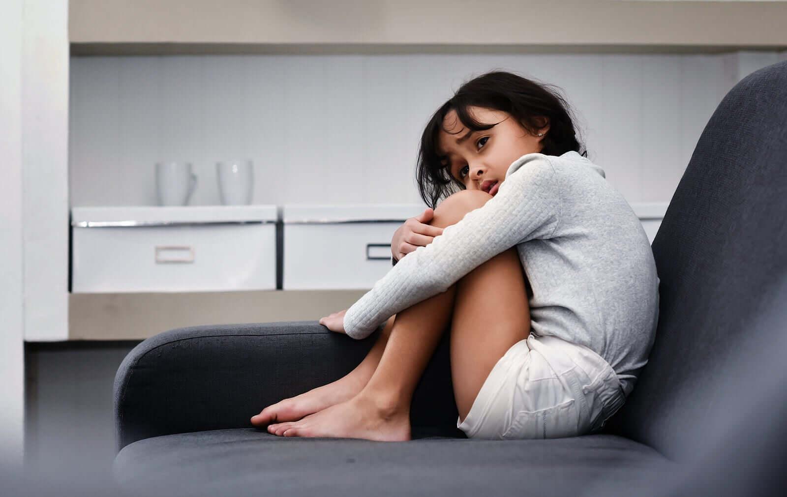 Childhood Schizophrenia: Symptoms, Causes and Treatment