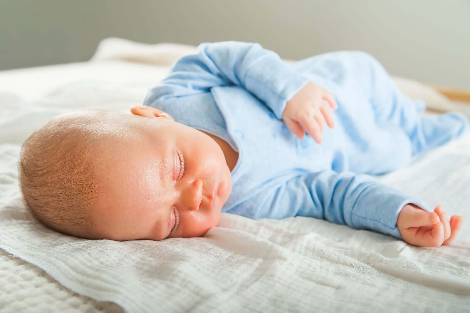 How Do Babies' Sleep Patterns Evolve as They Grow?