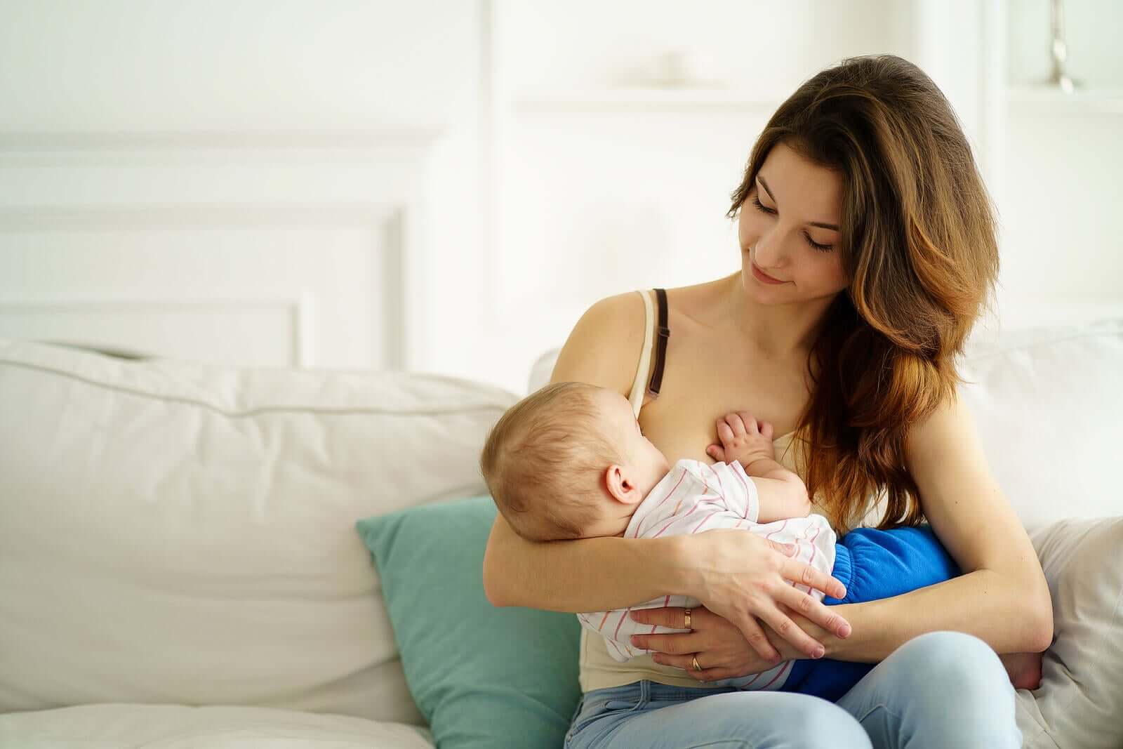 Your Baby's Newborn Reflexes: What You Should Know