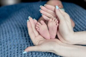 What You Should Avoid When Visiting a Newborn